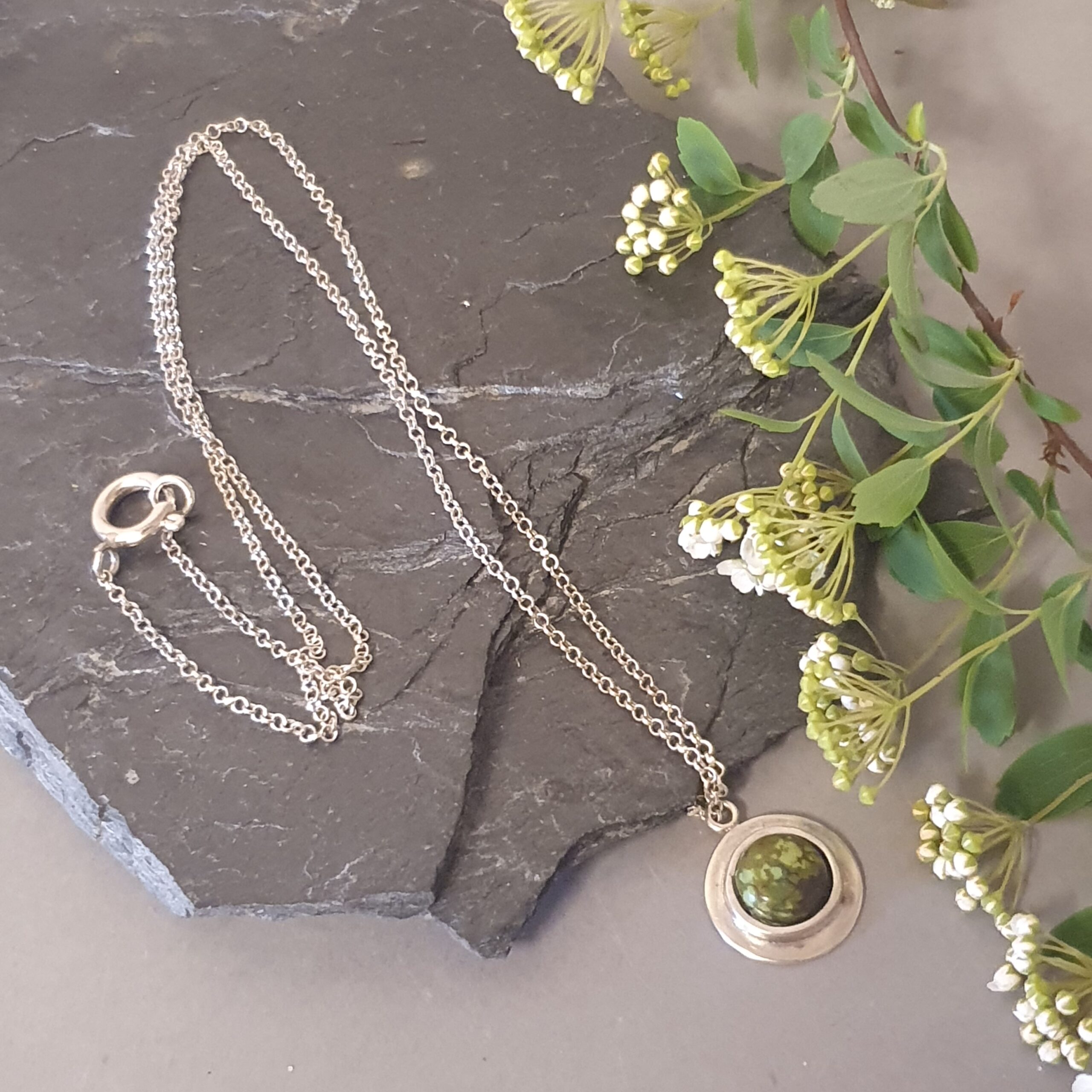 Srebrny naszyjnik 925 z tybetańskim turkusem – minimalistyczny wisior - obrazek 4