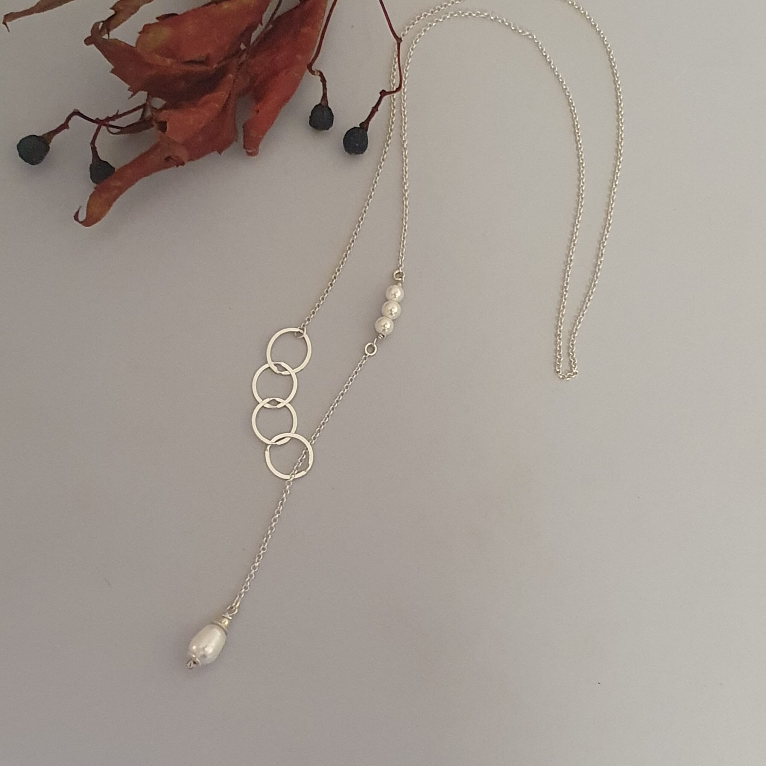 Srebrny naszyjnik lariat z perłą | Ruchomy, regulowany I Naszyjnik ze srebra próby 925 z perłą słodkowodną delikatny naszyjnik z perłą, minimalistyczny naszyjnik, naszyjnik z perłą.