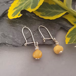 Kolczyki srebrne 925 z bursztynem – biżuteria minimalistyczna