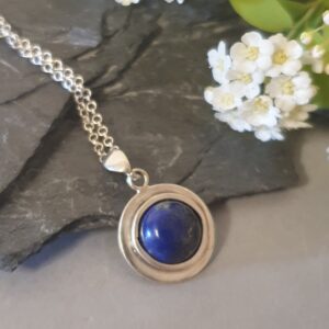 Srebrny naszyjnik 925 z lapisem lazuli – minimalistyczny wisior