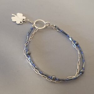 Srebrna bransoletka warstwowa z hematytem i koniczyną – próba 925