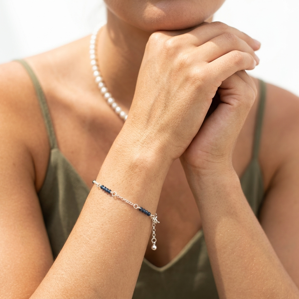 Minimalistyczna bransoletka z szafirami – srebro 925